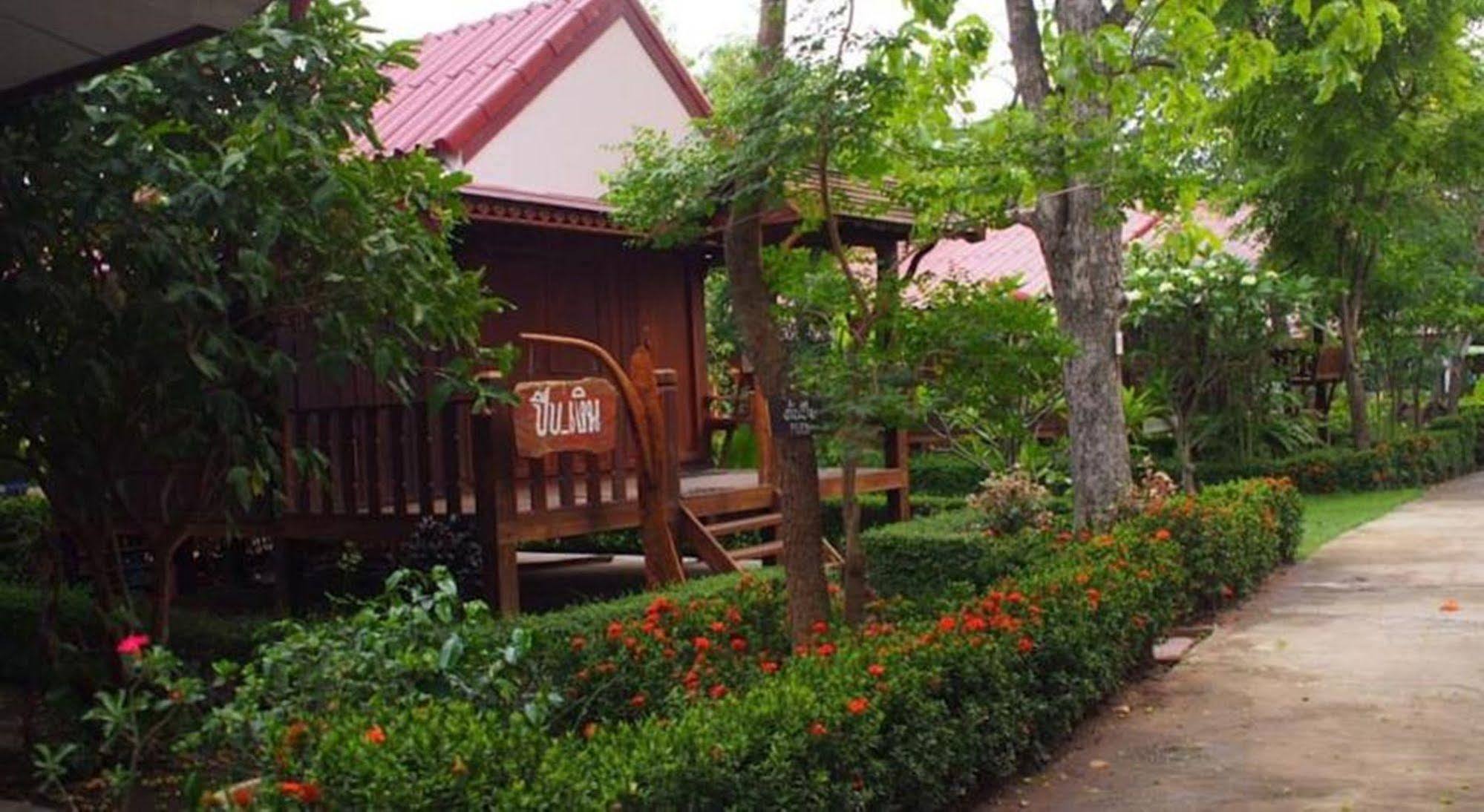 Punpisa Resort Sam Chuk Exterior foto